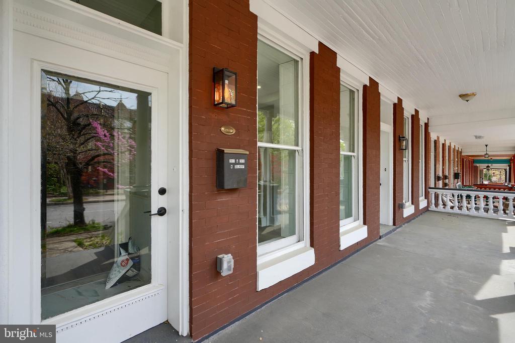 Foto principal - 2619 N Calvert St