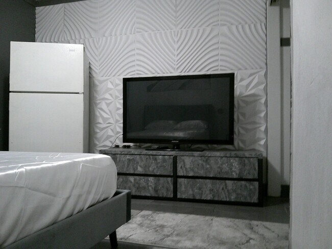 Foto del edificio - 2380 S Bardell Ave