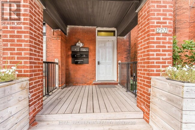 Building Photo - 277 Bronson Ave