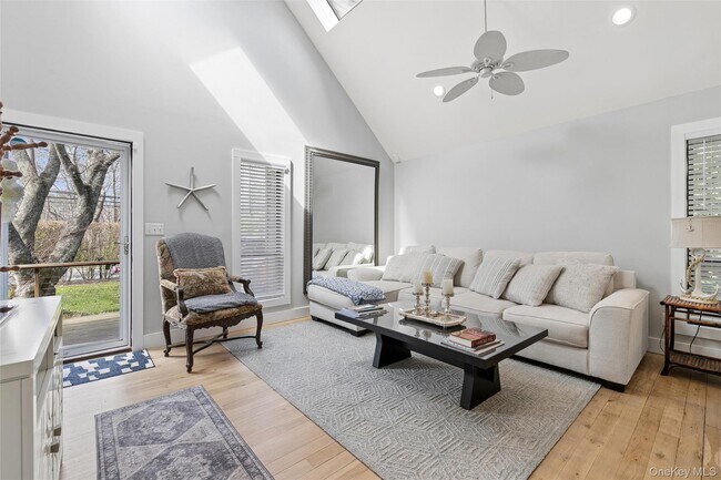 Foto del edificio - 131 Lewis Rd