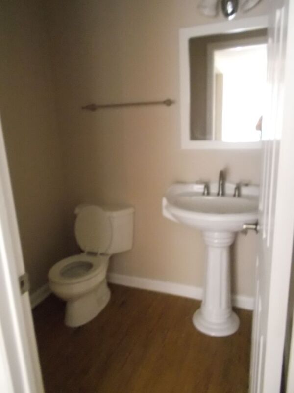 Foto del edificio - 3839 Staffordshire Ln