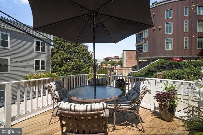 Foto del edificio - 2302 17th St NW