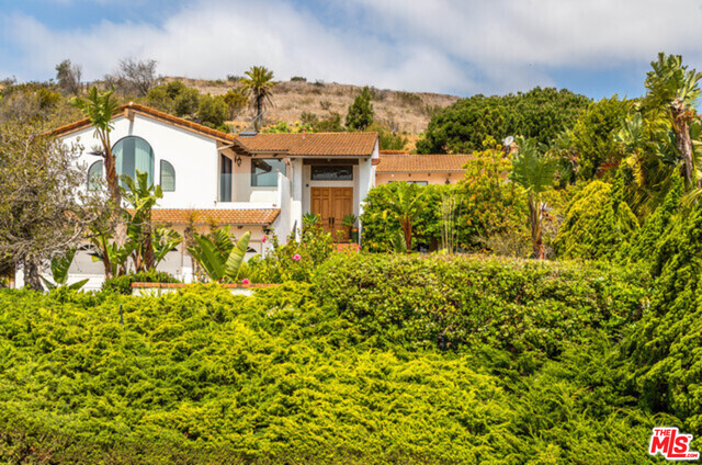 Building Photo - 24743 Vantage Point Terrace
