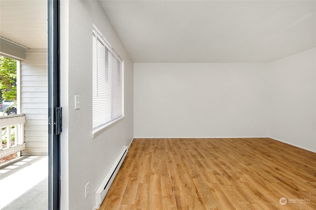 Building Photo - 4410 NW Wedgewood Ln