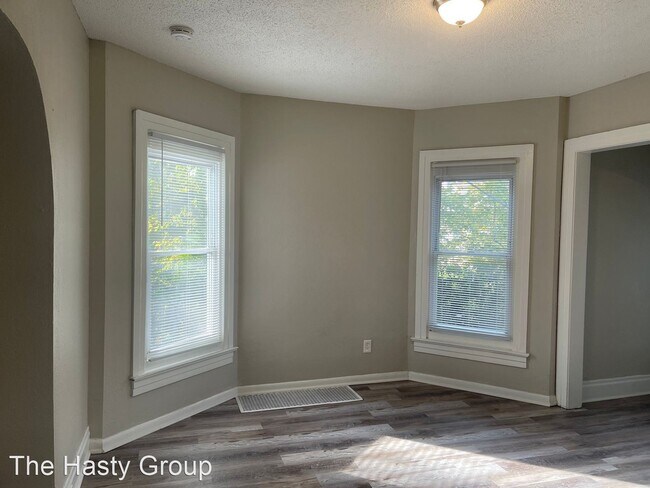 Building Photo - 5 br, 1.5 bath House - 2638 Chestnut Ave