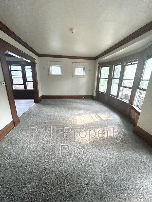 Building Photo - 2568 N 41st St