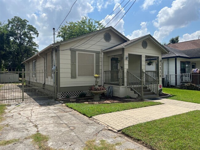 Foto del edificio - 1216 Northwood St