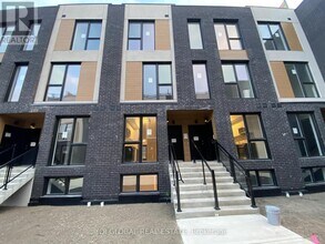 Building Photo - 12 Clonmore Dr