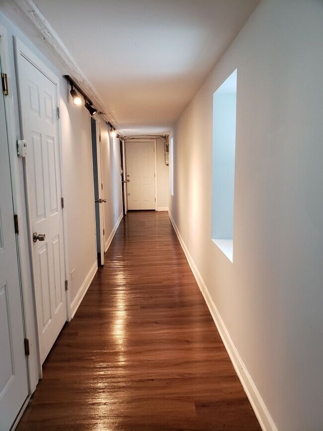 Foto del edificio - 1758 W 19th St