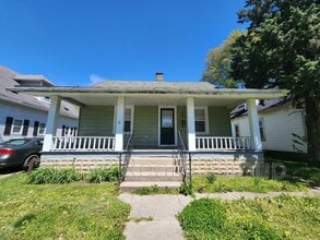 Building Photo - 1554 2nd Ave