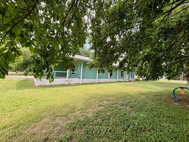 Building Photo - 18602 River Timber Dr