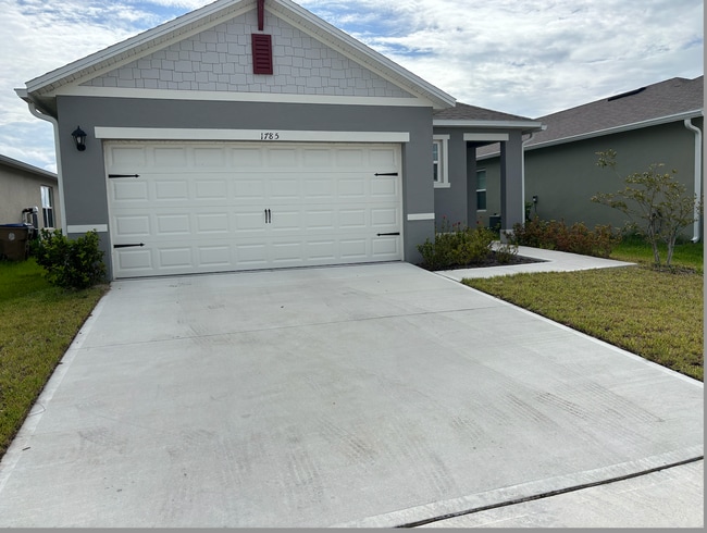 Building Photo - 1785 Southfork Dr