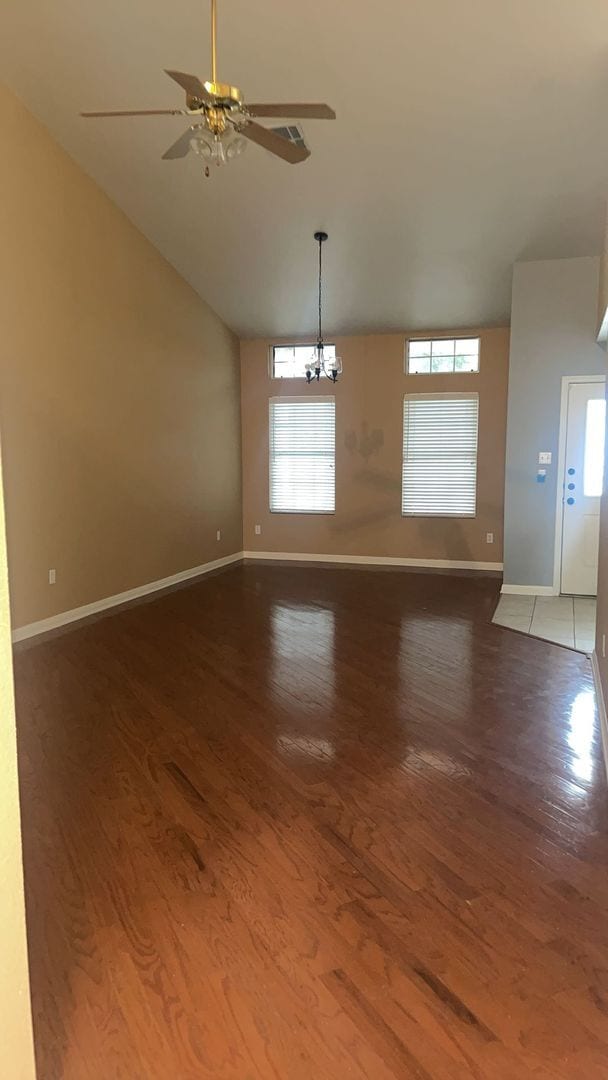 Building Photo - AMAZING 2-STORY 3 BEDROOM!!