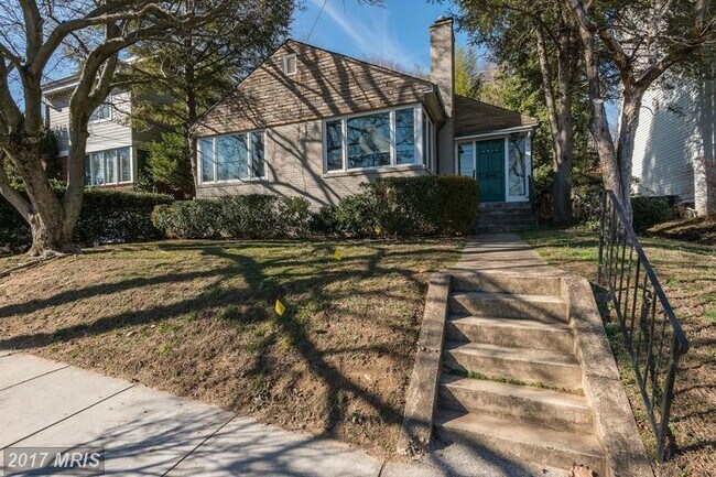 Building Photo - 4519 Q Ln NW