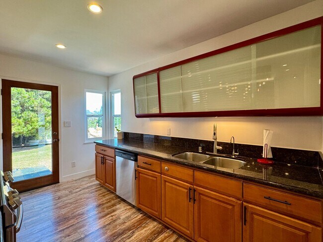 Building Photo - Upgraded, Charming House in La Mesa 2Bd/1Ba, Attached Garage, Large Backyard