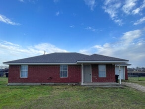Building Photo - 145 Spring Water Ln