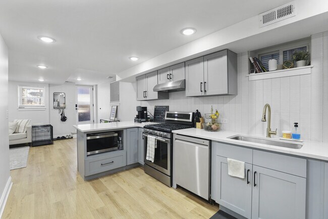 Foto del edificio - 520 N Ada St