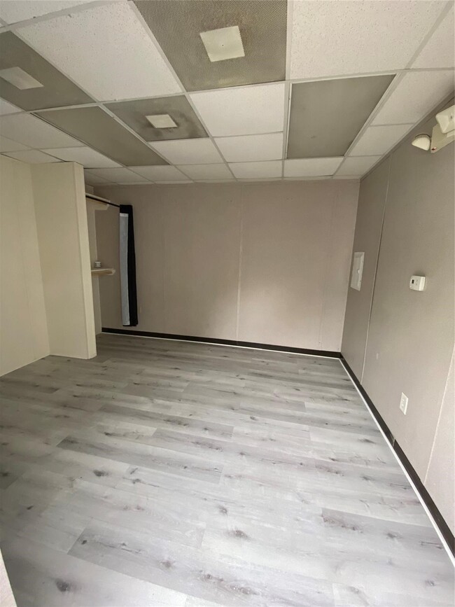 Foto del edificio - 24467 Linda Ln