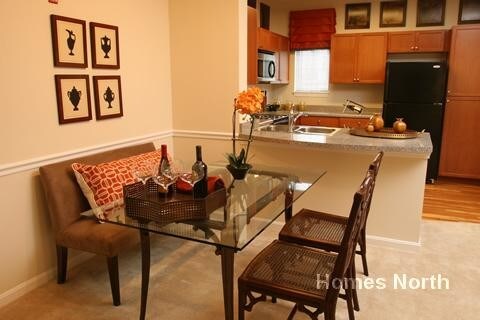 Foto del edificio - 100 Lowell Rd