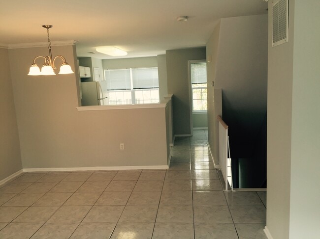 Building Photo - 20 Puchala Dr