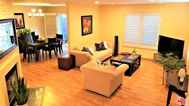 Foto del edificio - 24216 Sylvan Glen Rd