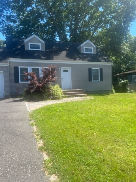 Primary Photo - 68 Continental Dr