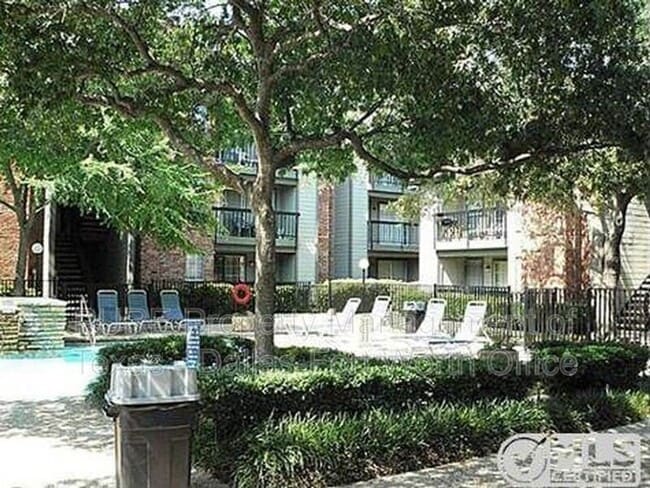Photo - 18333 Roehampton Dr Apartment