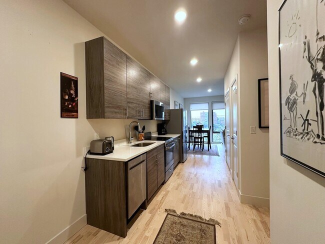 Foto del edificio - 400 Claremont Ave