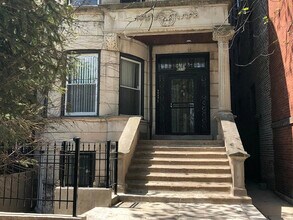 Building Photo - 6110 S Kimbark Ave