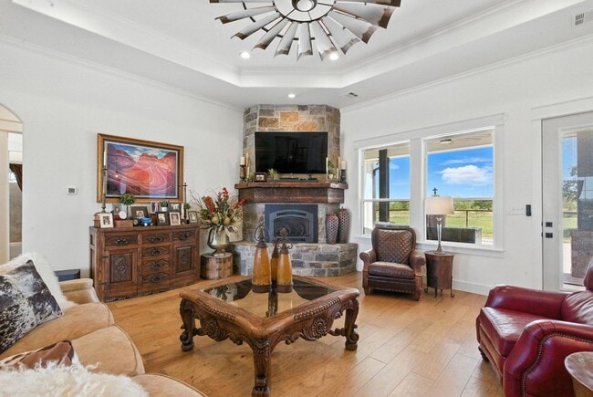 Foto del edificio - Stunning 5 bedroom horse property coming soon!