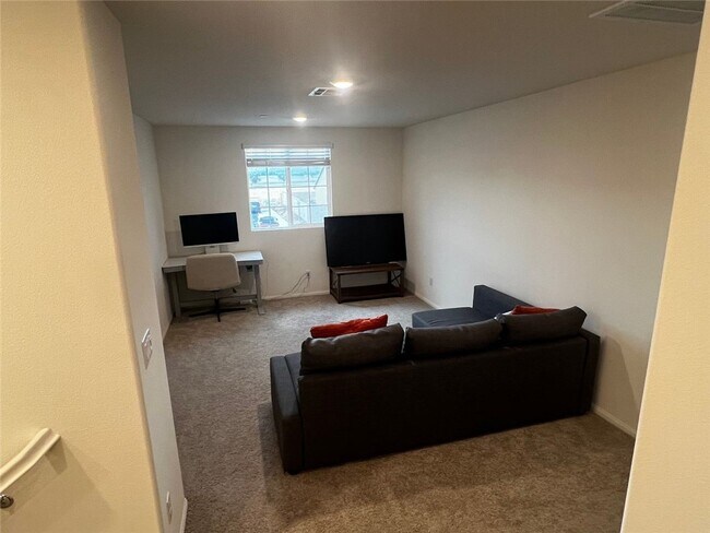 Foto del edificio - 28388 Memory Ln