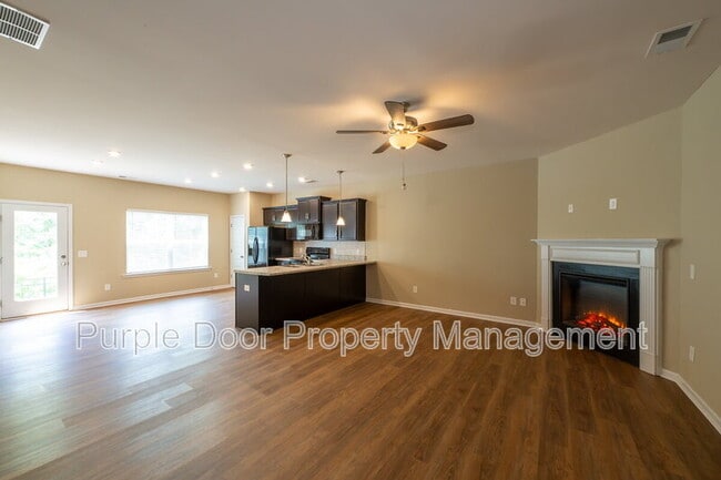 Building Photo - 111 Grant Dr