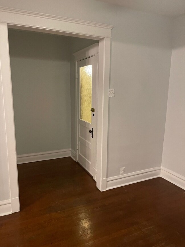 Building Photo - 5143 W 24th Pl