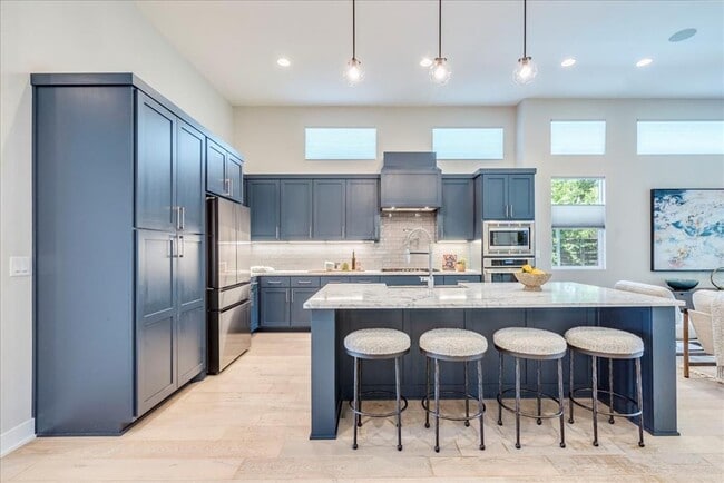 Building Photo - 3004 Hunt Trail