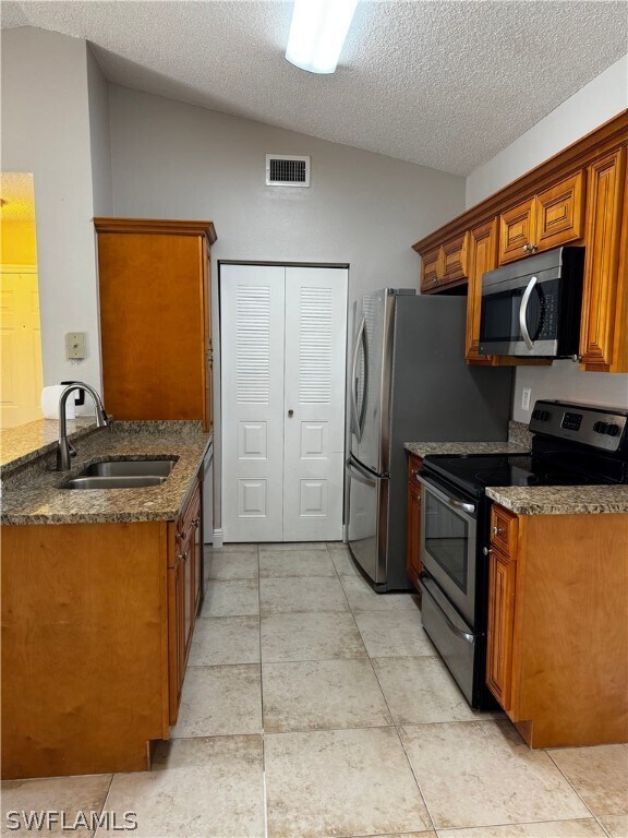 Foto del edificio - 2226 Arbour Walk Cir