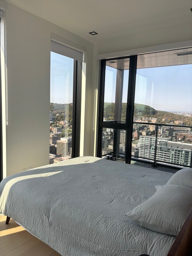 Photo du bâtiment - 1245 Rue De Bleury