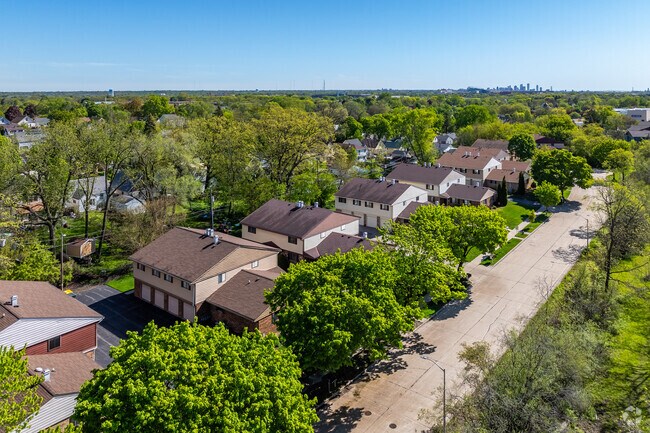 Aerial Photo - Maple & Mitchell Street Apartments
