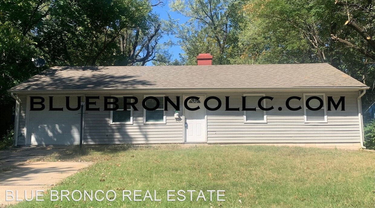 Primary Photo - 3 br, 1 bath House - 7502 E 110th St