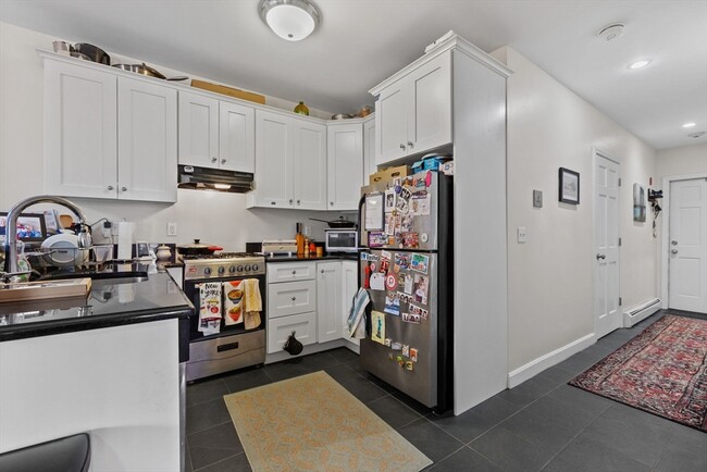 Building Photo - 149 Cottage St