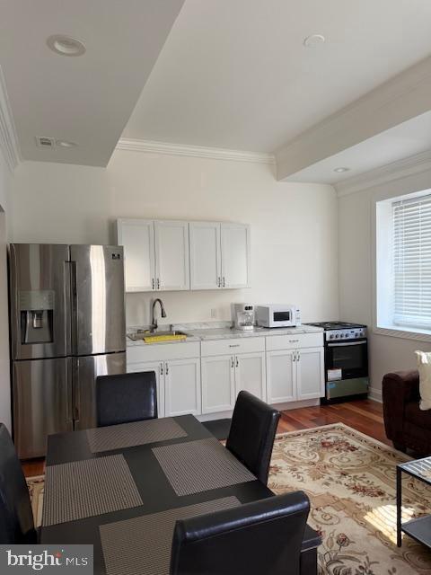 Foto del edificio - 7403 Dickenson St