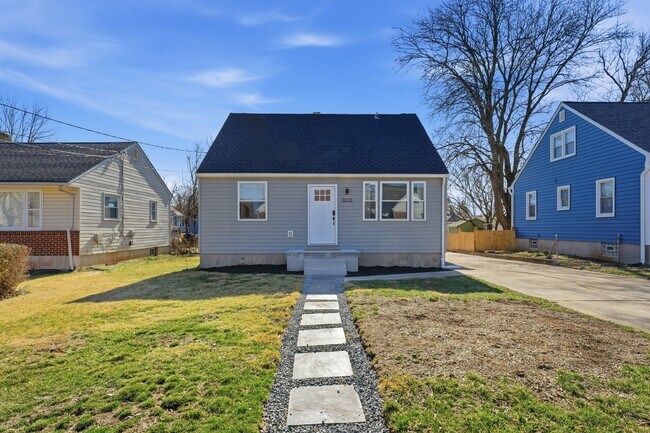 Building Photo - 3615 Kenmar Rd