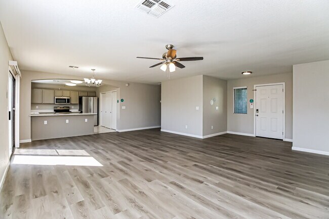Foto del edificio - 4537 N 87th Ave