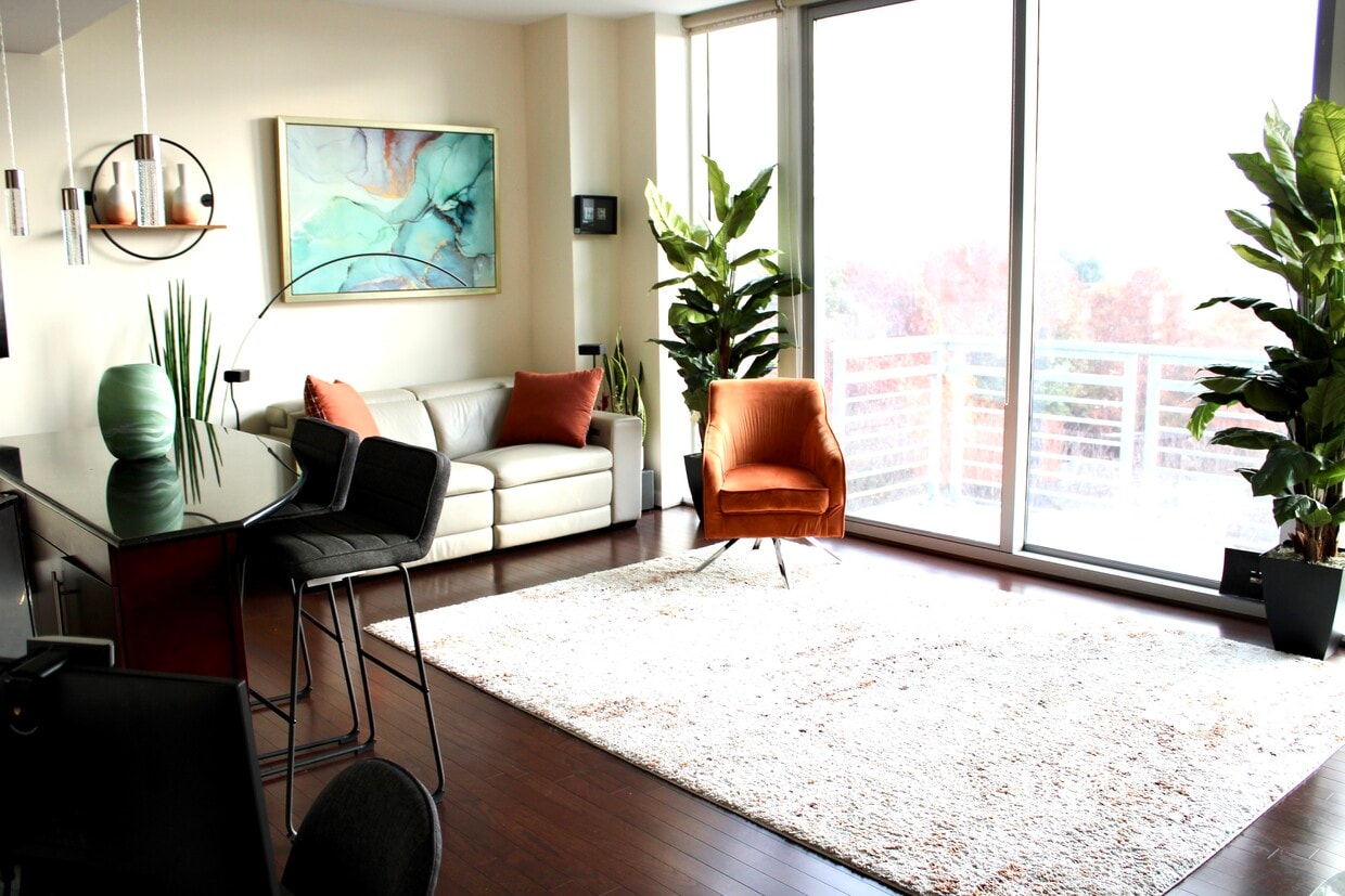 Foto principal - 201 N Elm St