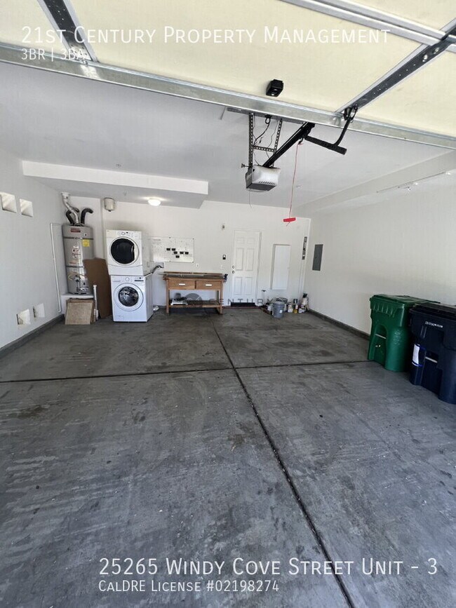 Foto del edificio - 25265 Windy Cove St