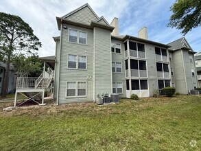 Building Photo - 6166 Westgate Dr