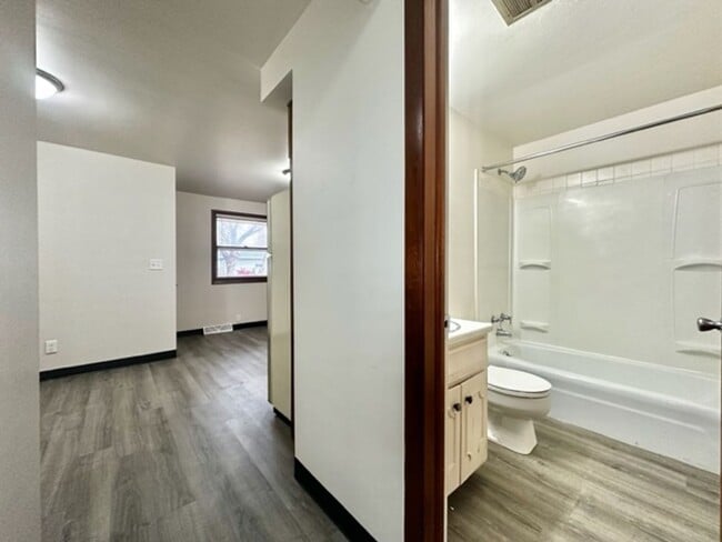 Foto del edificio - 1619 Amy St