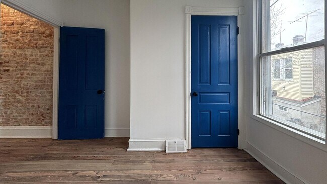 Building Photo - Modern Style Meets Philadelphia Charm