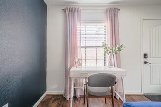 Building Photo - 1912 Arbor St