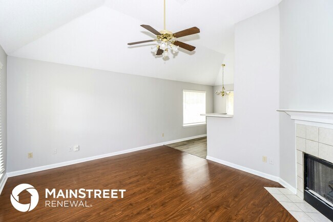 Foto del edificio - 3761 Clarion Dr