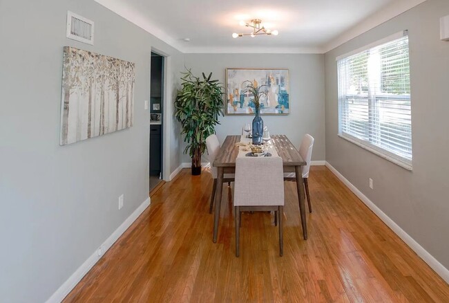 Dining Room - 1505 Graham St